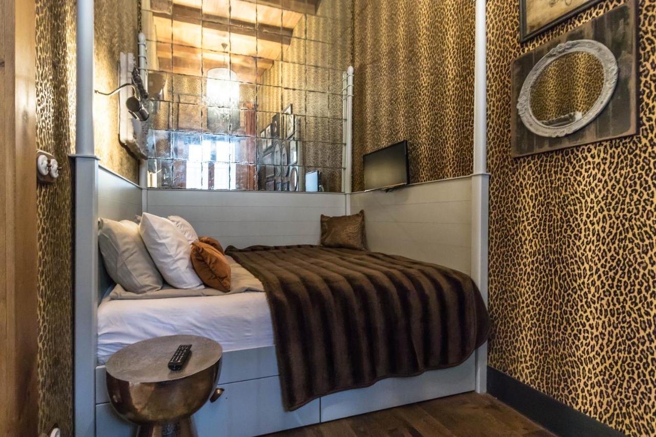 Castle Downtown Apartment บูดาเปสต์ ภายนอก รูปภาพ